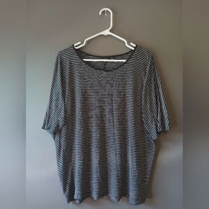 Apt. 9 Black and White Striped Short Sleeve Tee